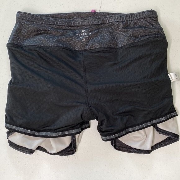 Athleta Swagger Tennis Skirt Skort Black with Blue Floral Print Tiered Ruffle - Picture 12 of 15